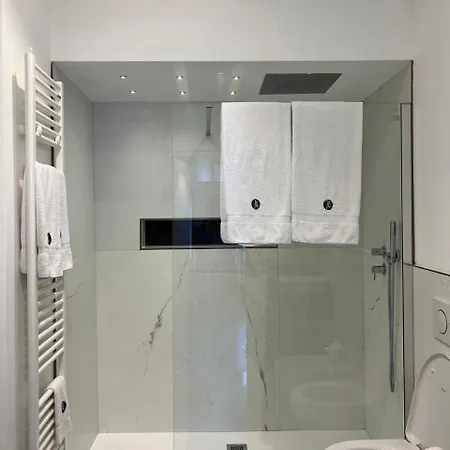 Apartment Divina Varenna