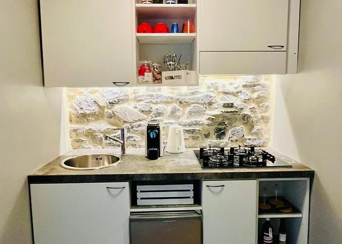 Divina アパート ヴァレンナ